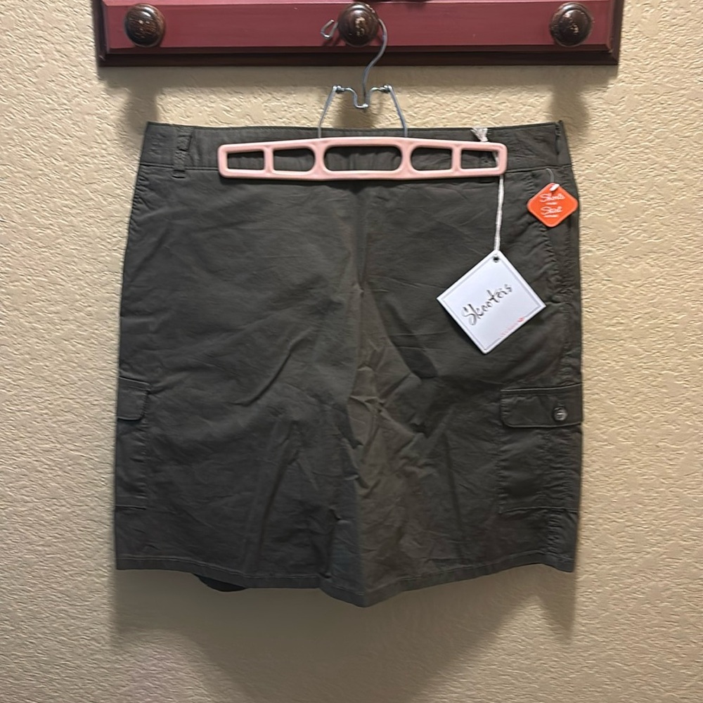 Skort NWT